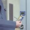 Azonosítókártya-tartó, kihúzható, akril, zárt, DURABLE, 10db/cs