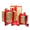 Kép 1/3 - Iris Doboz alakú /1db 20cm, 1db 25cm, 1db 30cm/ arany-piros fémdoboz műanyag masnival dekor szett