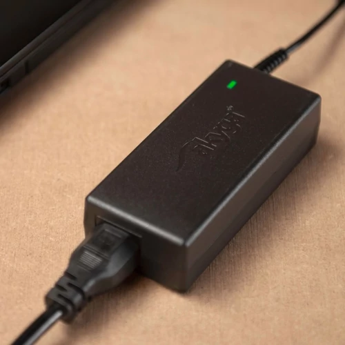 Akyga AK-ND-24 20V/3,25A/65W Slim Tip notebook hálózati töltő