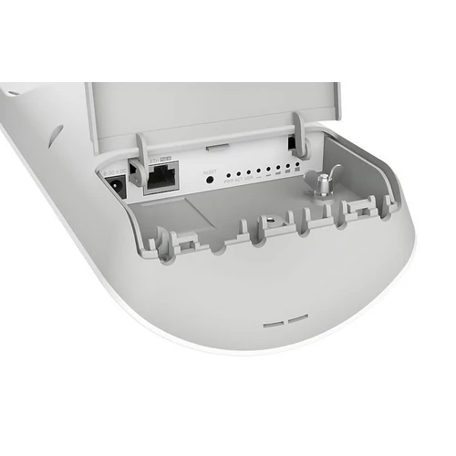 MikroTik mANTBox 2, 12dbi 120 fokos 2.4GHz antenna, Dual Chain 802.11an wireless, 1xGbE LAN, L4